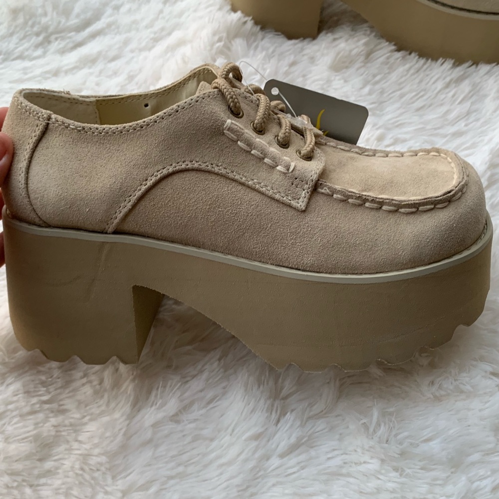 ๐ NWT volatile platform loafers - Picture 3 of 8